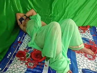 Savita Aunty comfortless in a green saree apart from Indian step-mother