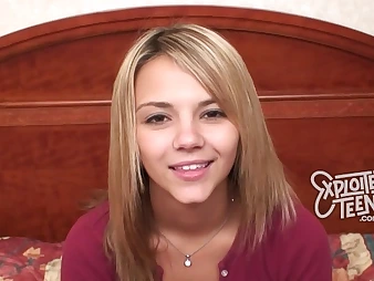 Observe Ashlynn Brooke's debut porno vid as she takes on a thick trunk in POINT