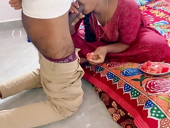 Super-fucking-hot housewife Bhabhi trades bang-out be advisable for rent forth