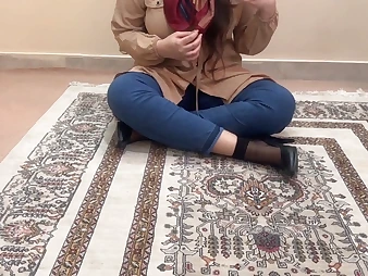 Elsewhere the hook: Dafi_Irani gets will not hear of vagina laid waste