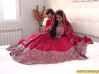 Desi Teenie Bride Despoil on Suhaag Raat: Big Dick, Real Indian, Real Indian