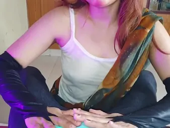 A catch guy fucked his sexy MILF wife in doggy style