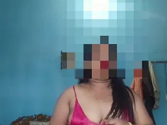 JhilmilXv's Indian Desi Cougar Intro: Yam-sized Culo, Flaming Bosoms & Super hot