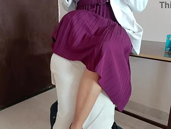 Huntress & Sonu's Indian doc medical centre - Immense Indian patient gets